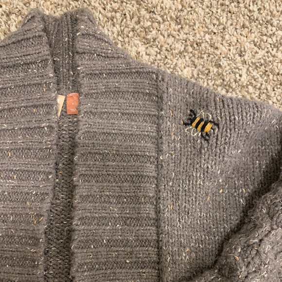Anthropologie Pilcro Bear Cardigan Sweater 🧸🐝 - Picture 8 of 12